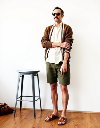 Какие сандалии носить с оливковыми шортами мужчине