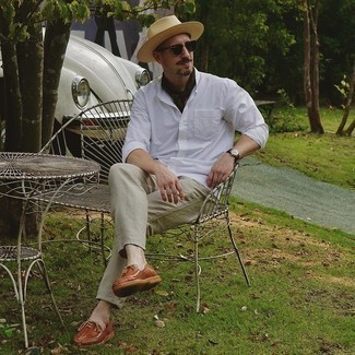 С чем носить оливковый шелковый шарф мужчине