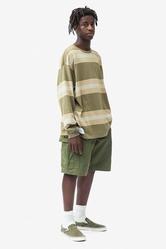 С чем носить оливковые слипоны мужчине