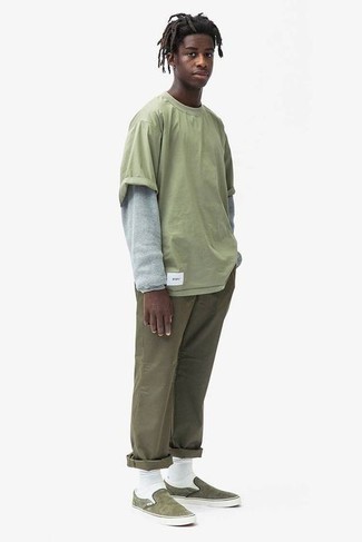 С чем носить оливковые слипоны мужчине