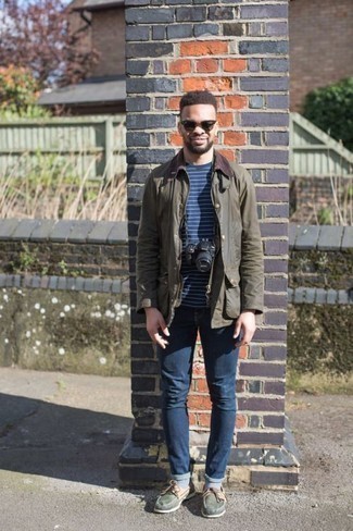 С чем носить оливковые замшевые топсайдеры