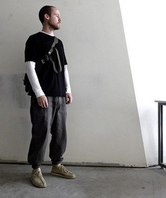 С чем носить оливковые замшевые ботинки дезерты