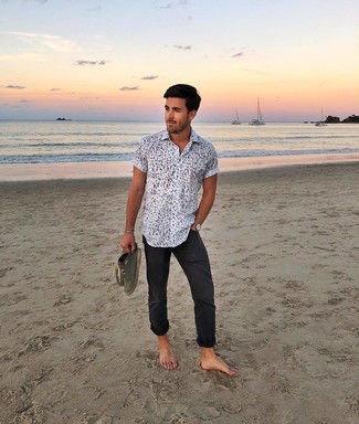 С чем носить оливковые замшевые эспадрильи мужчине