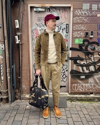 С чем носить оливковую замшевую куртку мужчине