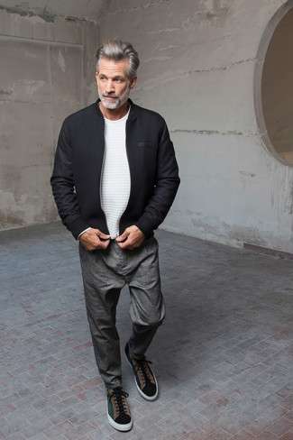 С чем носить оливковые замшевые кеды мужчине