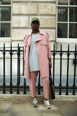 С чем носить оливковые замшевые кеды мужчине