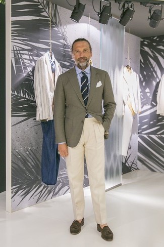 С чем носить оливковые замшевые лоферы с кисточками