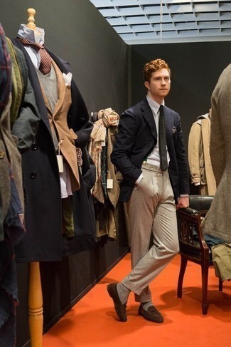 С чем носить оливковые подтяжки