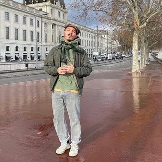 С чем носить оливковый свитшот мужчине