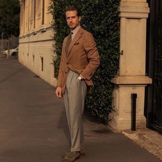 Какие пиджаки носить с оливковыми лоферами с кисточками