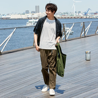 С чем носить оливковую большую сумку мужчине