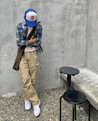 С чем носить оливковую большую сумку мужчине