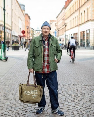 С чем носить оливковую большую сумку мужчине