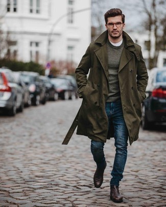 Какие ботинки челси носить с оливковым плащом мужчине
