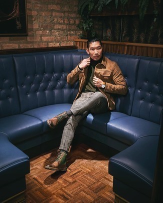 Какие куртки-рубашки носить с оливковой водолазкой мужчине