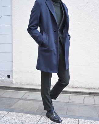 Какие костюмы носить с оливковой водолазкой