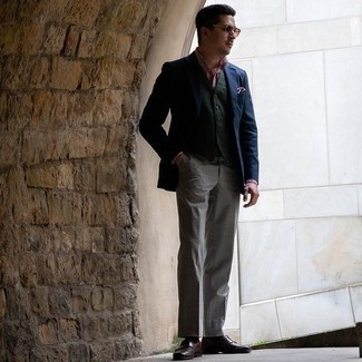 С чем носить оливковый жилет