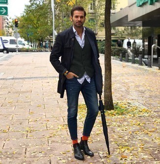 Какие дождевики носить с оливковым жилетом