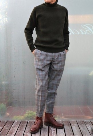 С чем носить оливковую шерстяную водолазку мужчине