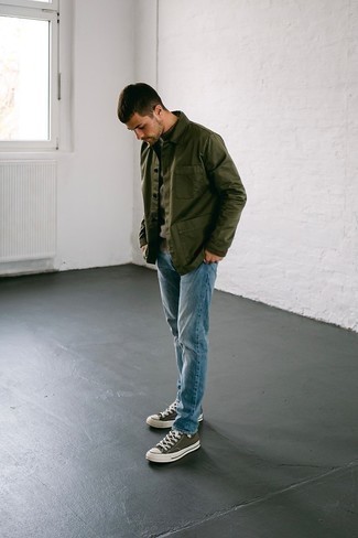 С чем носить оливковую шерстяную водолазку мужчине