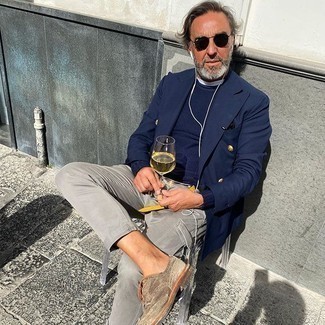 С чем носить оранжевый ремень мужчине