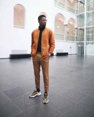 С чем носить оранжевый бомбер мужчине