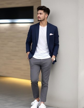 С чем носить оранжевый браслет мужчине