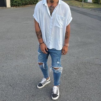 С чем носить оранжевый браслет мужчине