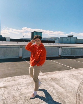 С чем носить оранжевый худи мужчине