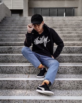 С чем носить оранжевые носки в горизонтальную полоску мужчине