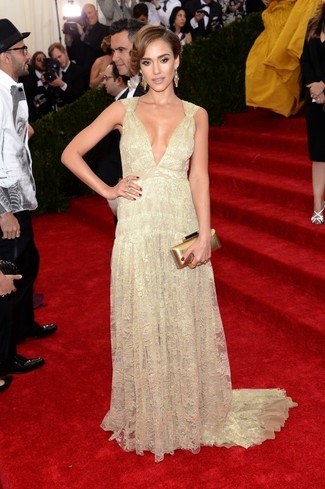 С чем носить оранжевое кружевное платье