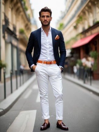 С чем носить оранжевый кожаный ремень мужчине