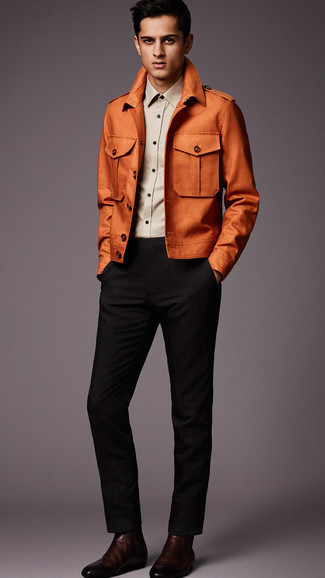 С чем носить оранжевую куртку в стиле милитари мужчине