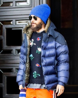 С чем носить оранжевые брюки мужчине