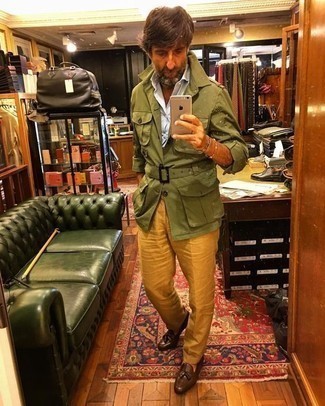 С чем носить оранжевые брюки мужчине