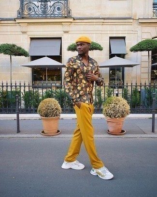 С чем носить оранжевые брюки мужчине