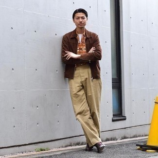 С чем носить оранжевую рубашку с принтом мужчине