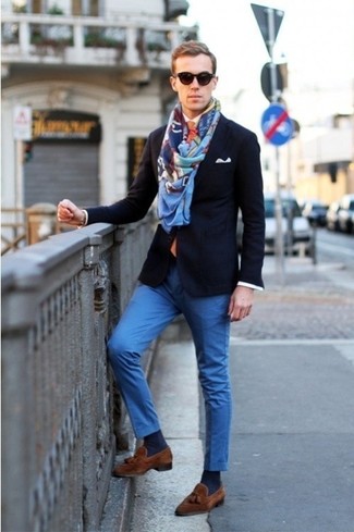 С чем носить оранжевый галстук мужчине