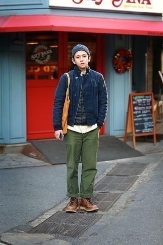 С чем носить оранжевую большую сумку мужчине