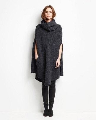 Как носить ботфорты с пончо