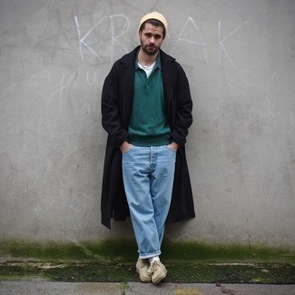 Как носить длинное пальто с футболкой-поло