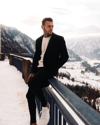 Как носить длинное пальто с зауженными джинсами