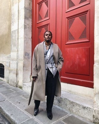 Как носить длинное пальто с майкой