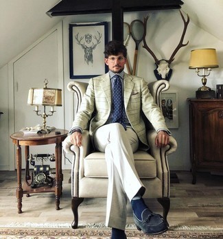 С чем носить нагрудный платок с "огурцами"