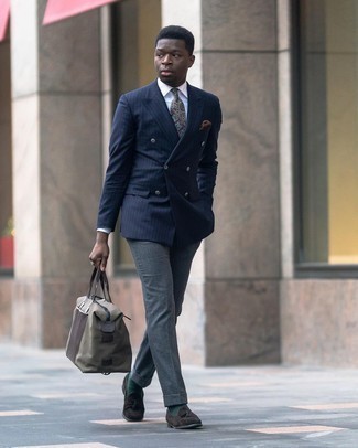 С чем носить галстук с "огурцами" мужчине