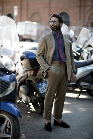 С чем носить галстук с "огурцами" мужчине