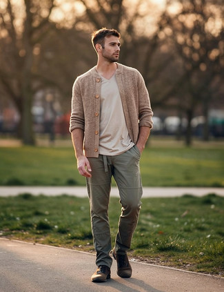 С чем носить брюки мужчине