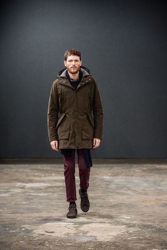 Как носить парку с свитером с круглым вырезом мужчине