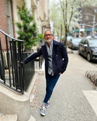 Как носить полупальто с джинсами