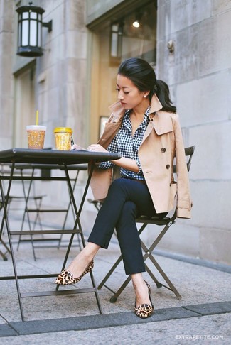 Как носить полупальто с лоферами женщине